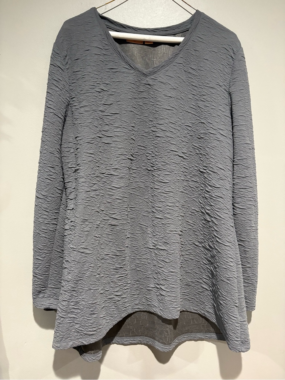 Northcrest Textured V-Neck Long Sleeve Top - Gray